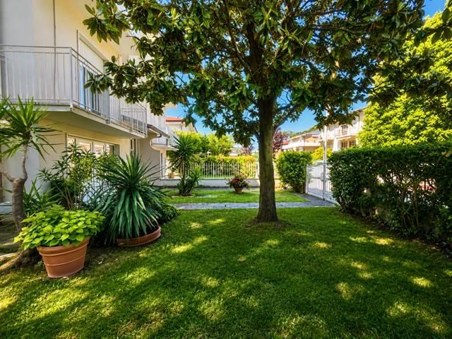 Villa Indipendente in vendita a Camaiore, Toscana