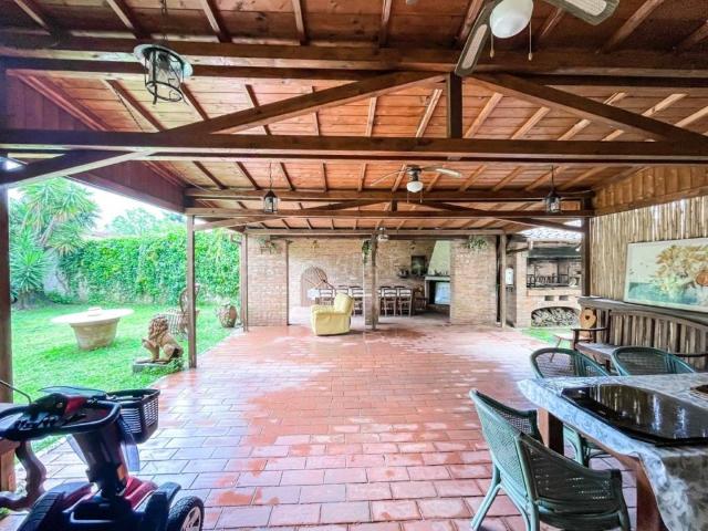 Villa Indipendente in vendita a Camaiore, Toscana