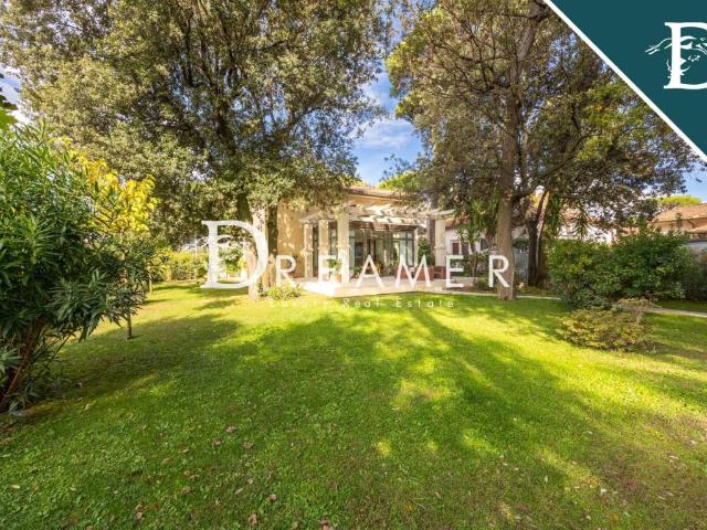 Villa Indipendente in vendita a Camaiore, Toscana
