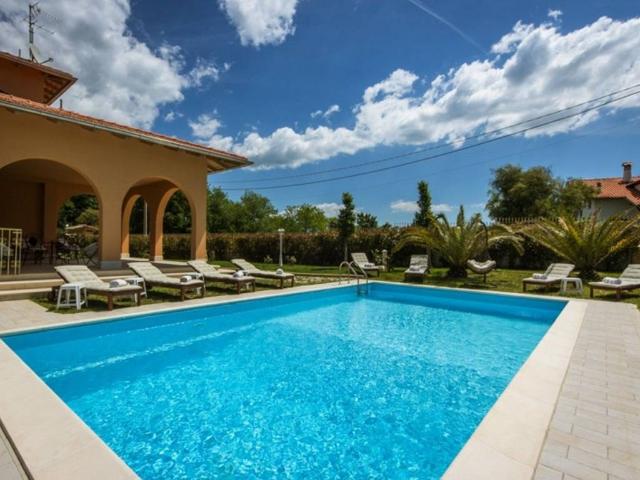 Villa Indipendente in vendita a Misigliano, Camaiore