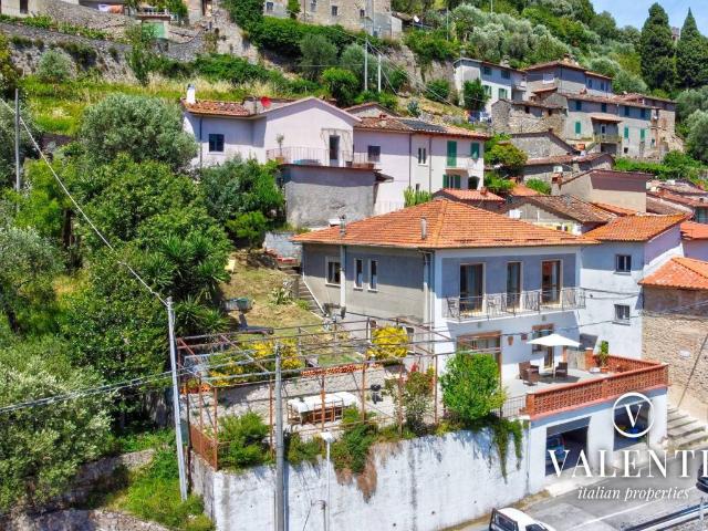 Villa Indipendente in vendita a Torcigliano, Camaiore