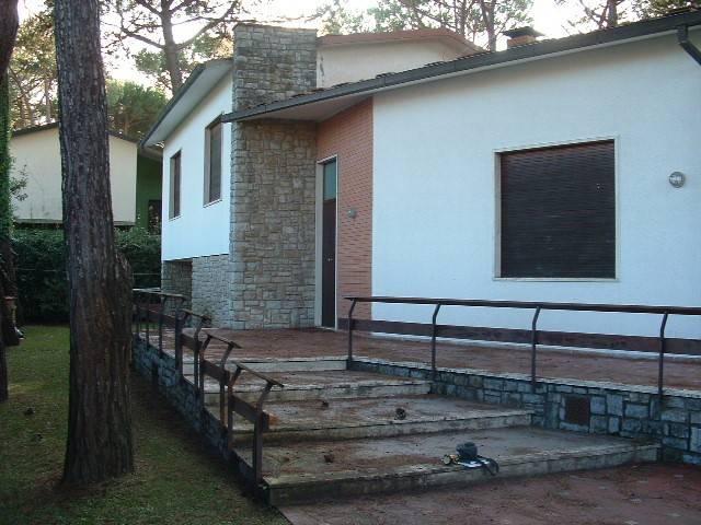 Villa Indipendente in vendita a Camaiore, Toscana