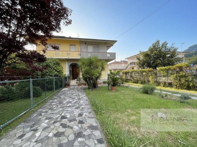 Villa Indipendente in vendita a Caravello, Camaiore