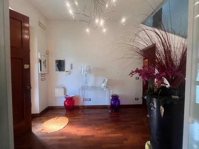 Villa Indipendente in vendita a Camaiore, Toscana