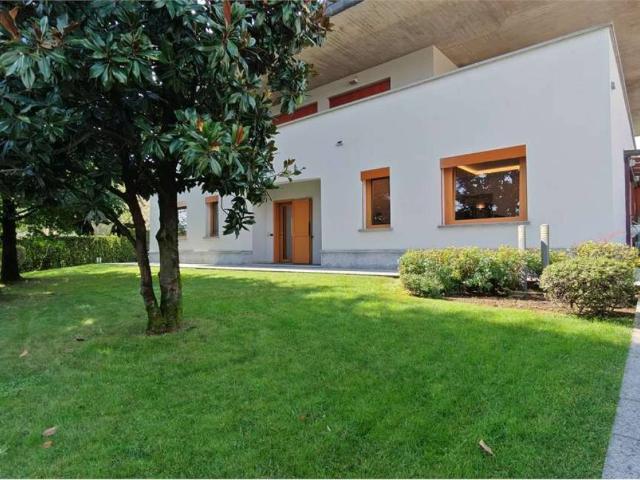 Villa Indipendente in vendita a Cambiago, Lombardia