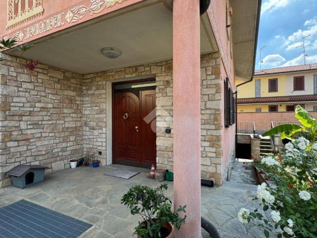Villa Indipendente in vendita a Cambiago, Lombardia