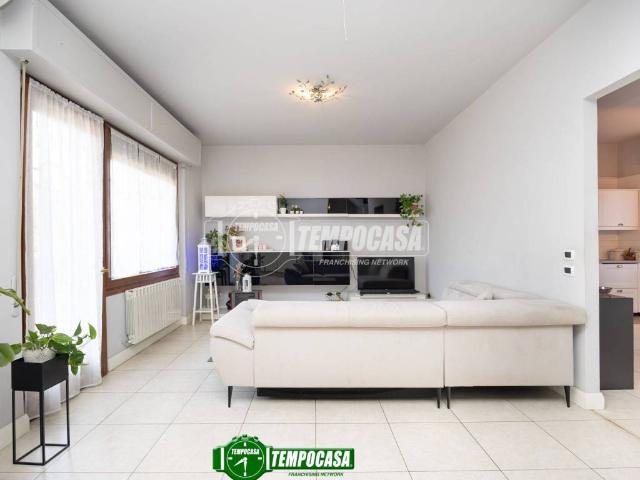 Villa Indipendente in vendita a Cambiago, Lombardia