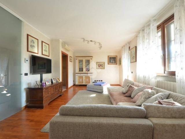 Villa Indipendente in vendita a Cambiago, Lombardia