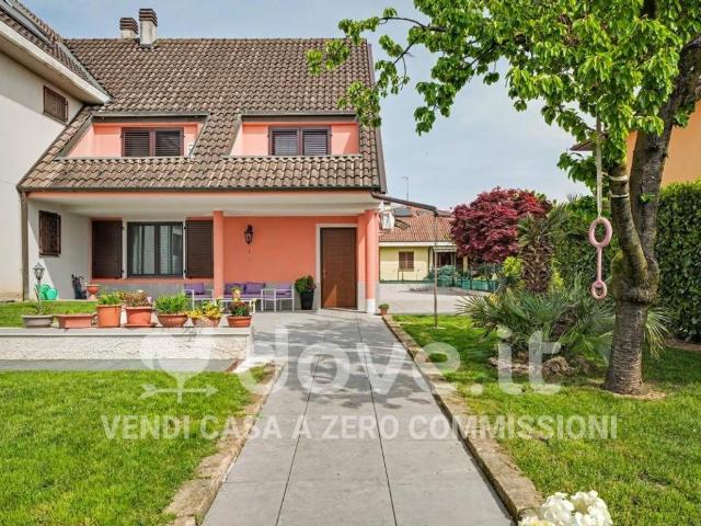 Villa Indipendente in vendita a Cambiago, Lombardia