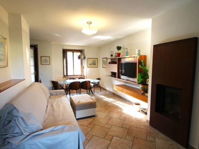 Villa Indipendente in vendita a Cambiago, Lombardia