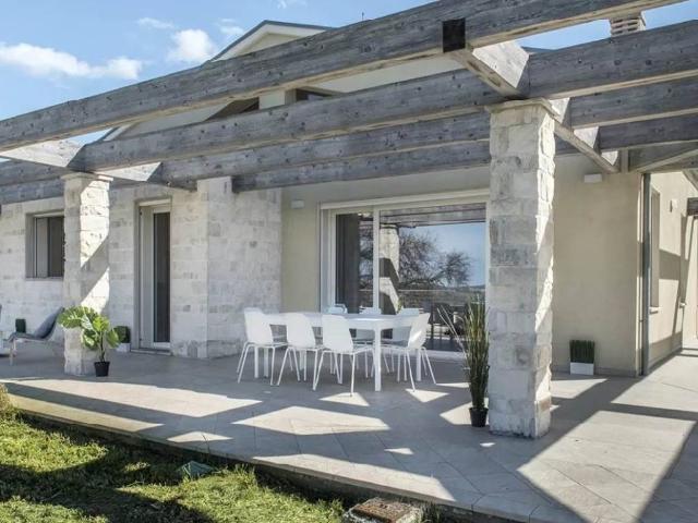 Villa Indipendente in vendita a Marche, Ancona