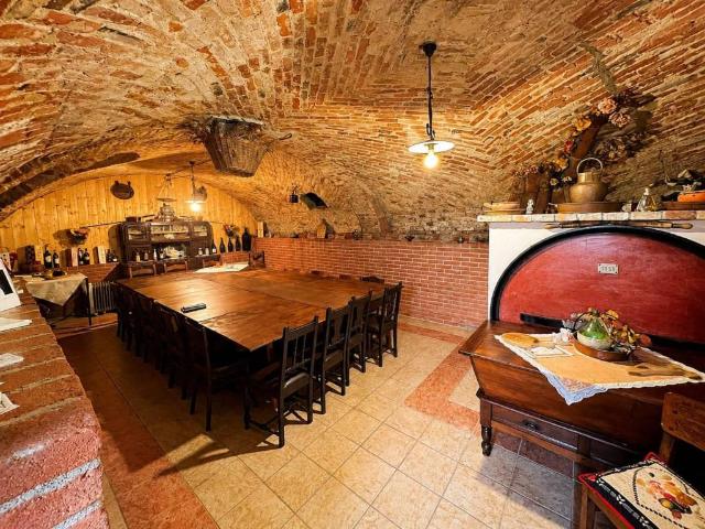 Villa Indipendente in vendita a Piemonte, Asti