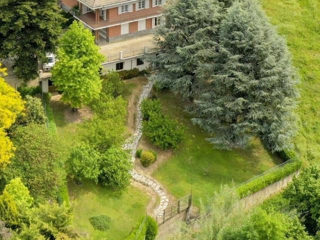 Villa Indipendente in vendita a Piemonte, Asti