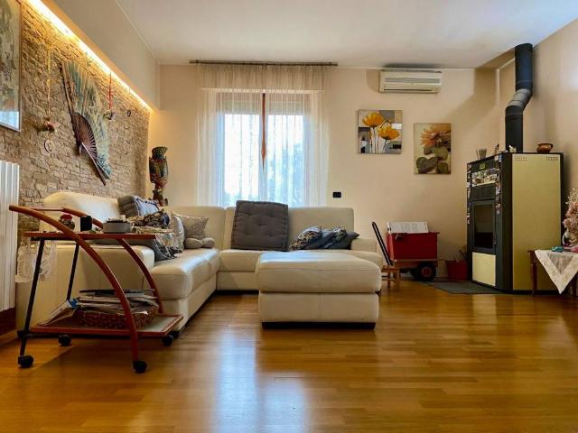 Villa Indipendente in vendita a Marche, Ancona