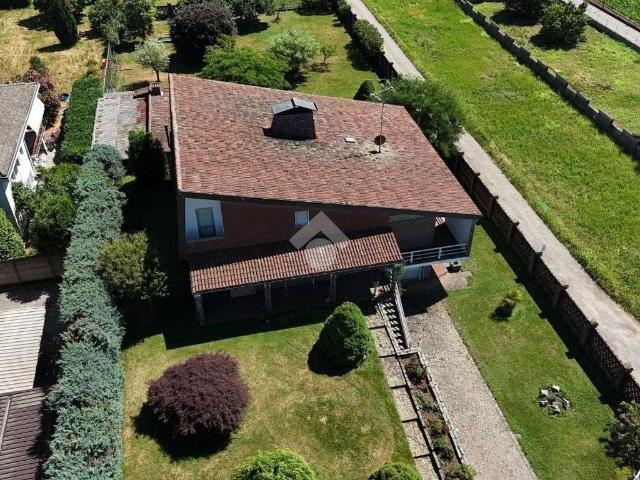 Villa Indipendente in vendita a Piemonte, Novara