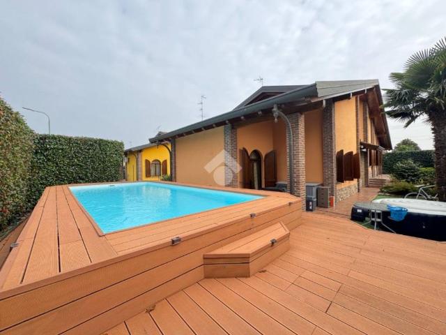 Villa Indipendente in vendita a Piemonte, Novara