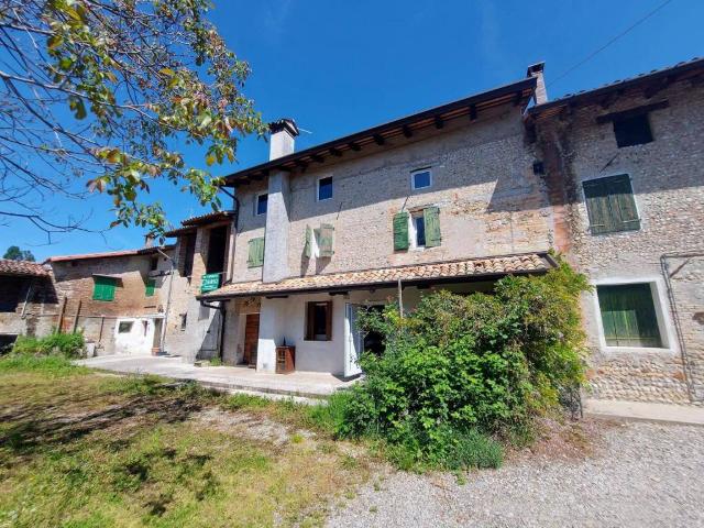 Villa Indipendente in vendita a Camino Al Tagliamento, Friuli-Venezia Giulia