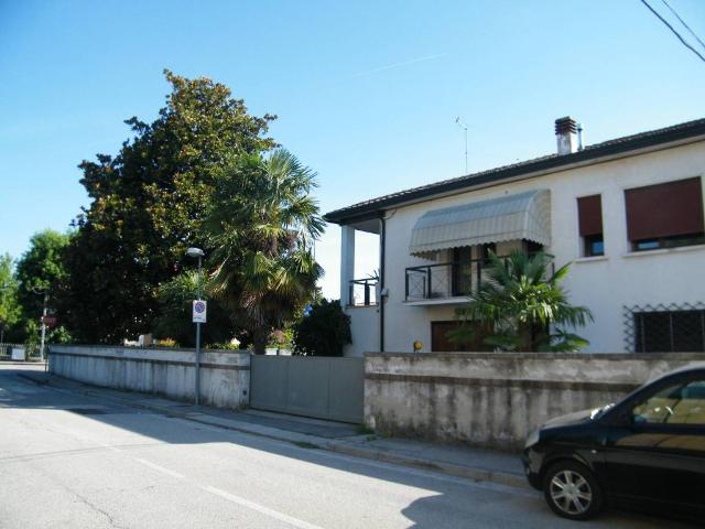 Villa Indipendente in vendita a Santa Maria di Camisano, Camisano Vicentino