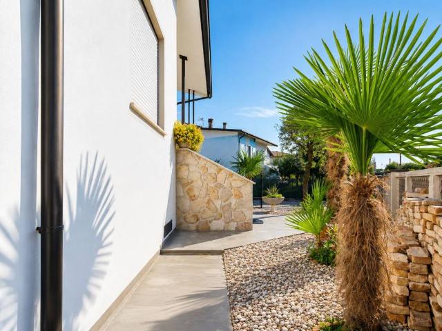 Villa Indipendente in vendita a Santa Maria di Camisano, Camisano Vicentino