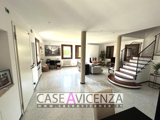 Villa Indipendente in vendita a Santa Maria di Camisano, Camisano Vicentino