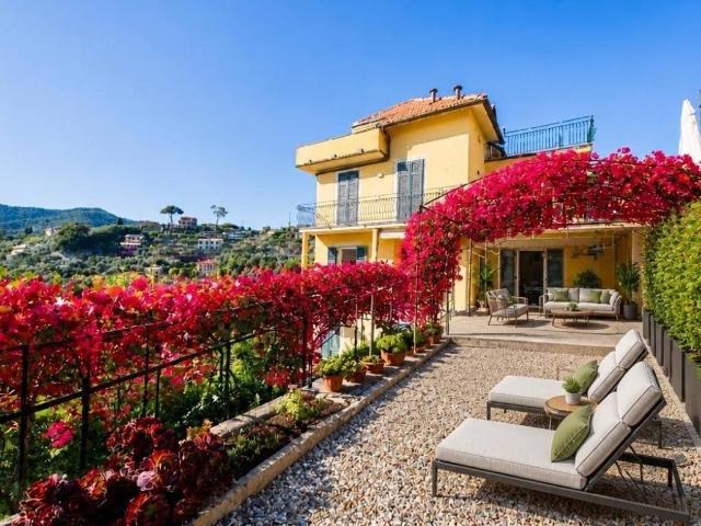 Villa Indipendente in vendita a Lazza, Camogli