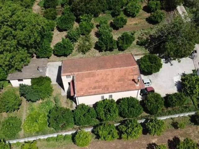 Villa Indipendente in vendita a Pezzarotonda, Campagna
