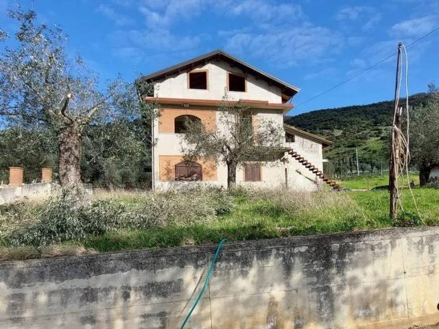 Villa Indipendente in vendita a Campagna, Campania
