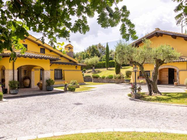 Villa Indipendente in vendita a Roma Capitale, Lazio