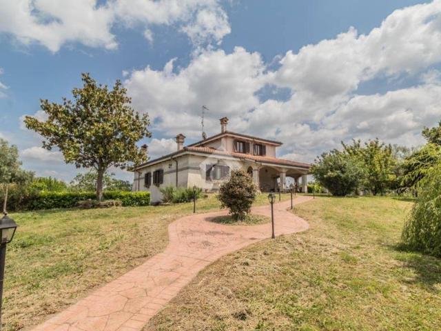 Villa Indipendente in vendita a Roma Capitale, Lazio