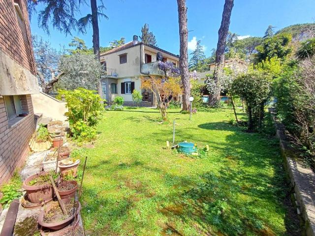 Villa Indipendente in vendita a Roma Capitale, Lazio
