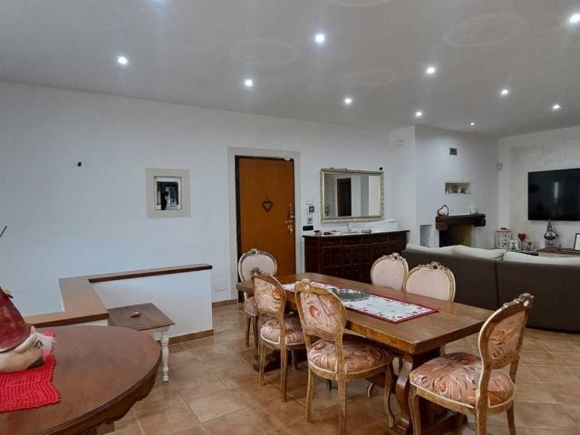 Villa Indipendente in vendita a Campagnano di Roma, Roma Capitale