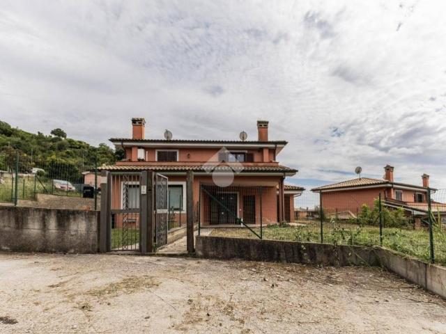 Villa Indipendente in vendita a Roma Capitale, Lazio
