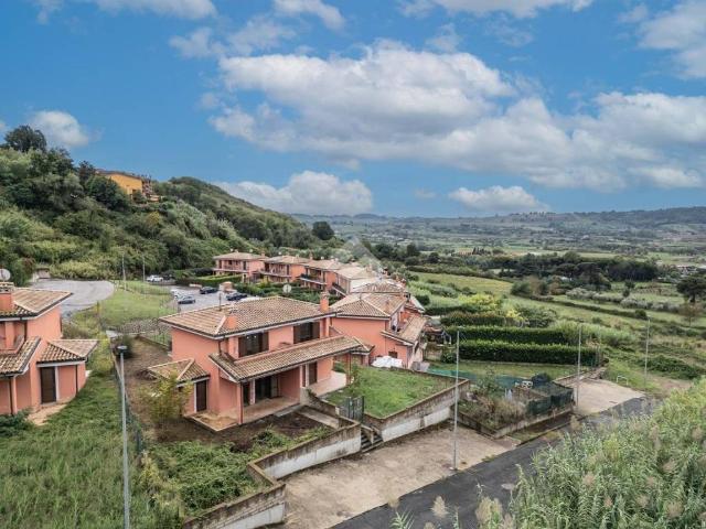 Villa Indipendente in vendita a Campagnano di Roma, Roma Capitale