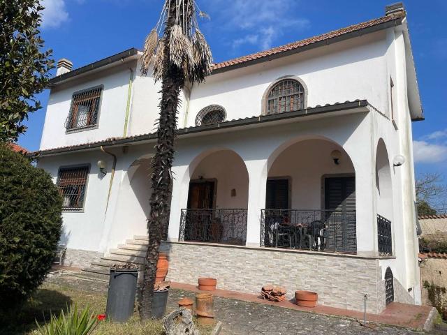 Villa Indipendente in vendita a Roma Capitale, Lazio