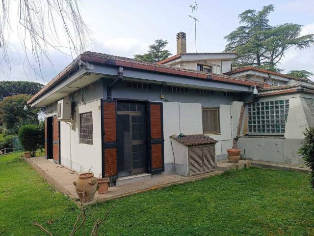 Villa Indipendente in vendita a Roma Capitale, Lazio