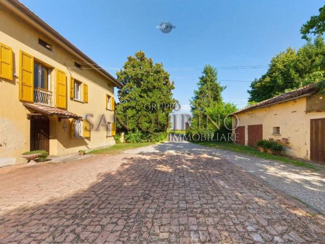 Villa Indipendente in vendita a Pianura Reggiana, Re
