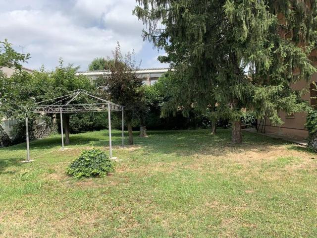 Villa Indipendente in vendita a Pianura Reggiana, Re