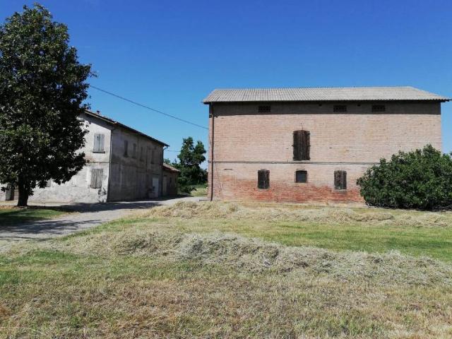 Villa Indipendente in vendita a Pianura Reggiana, Re