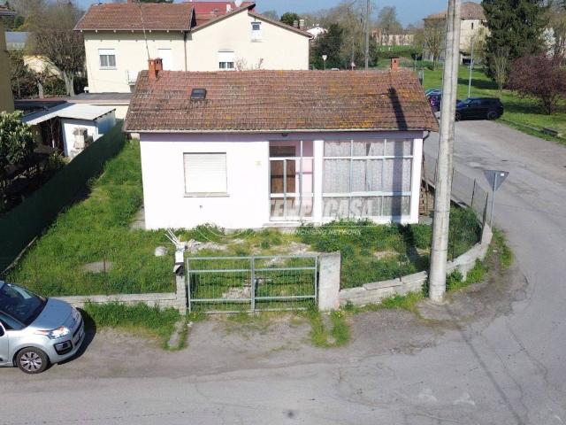 Villa Indipendente in vendita a Pianura Reggiana, Re