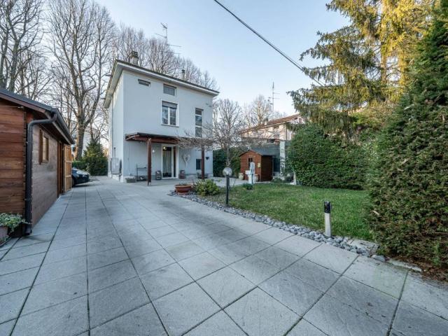 Villa Indipendente in vendita a Pianura Reggiana, Re