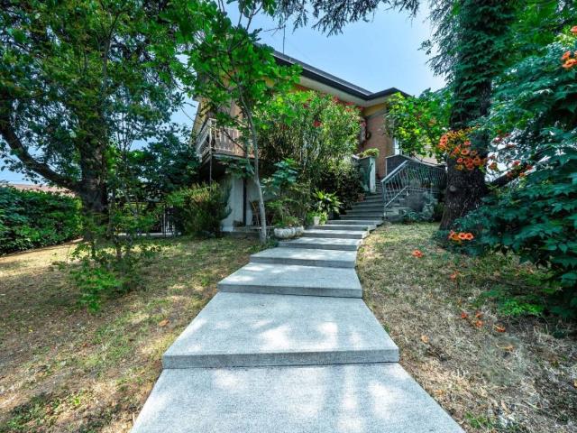 Villa Indipendente in vendita a Pianura Reggiana, Re