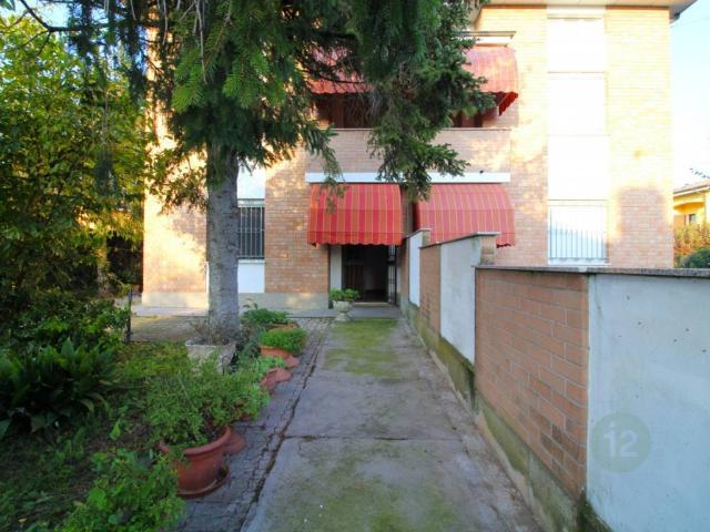 Villa Indipendente in vendita a Pianura Reggiana, Re