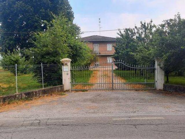 Villa Indipendente in vendita a Pianura Reggiana, Re