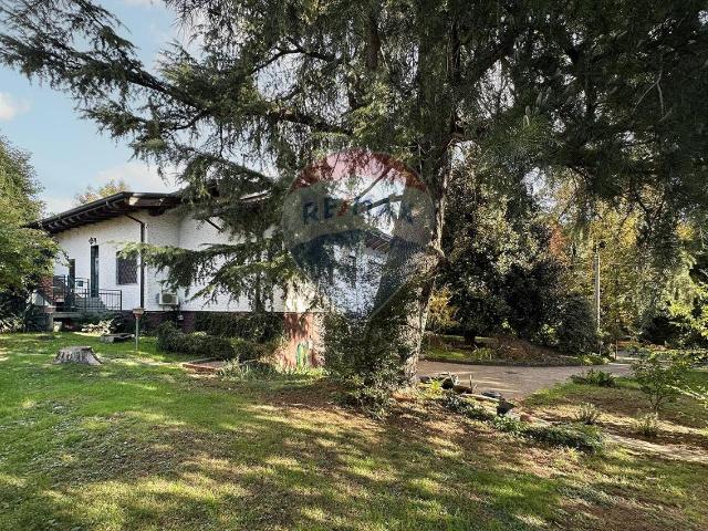 Villa Indipendente in vendita a Camparada, Lombardia