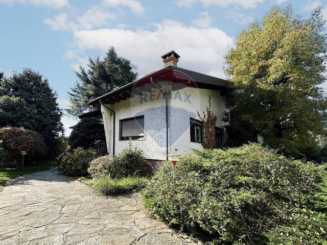 Villa Indipendente in vendita a Camparada, Lombardia