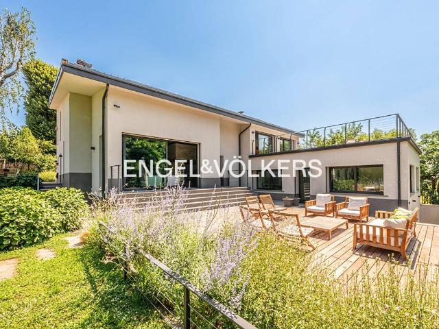Villa Indipendente in vendita a Camparada, Lombardia