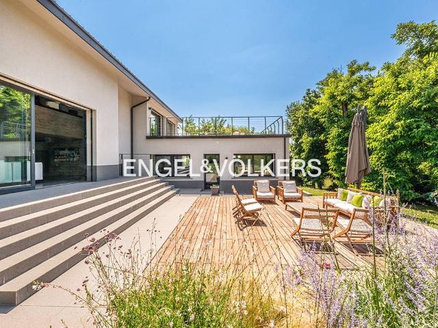 Villa Indipendente in vendita a Camparada, Lombardia