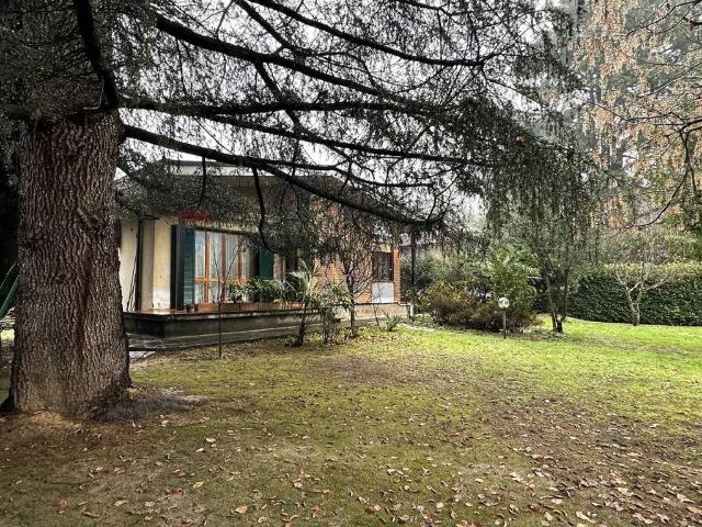 Villa Indipendente in vendita a Camparada, Lombardia