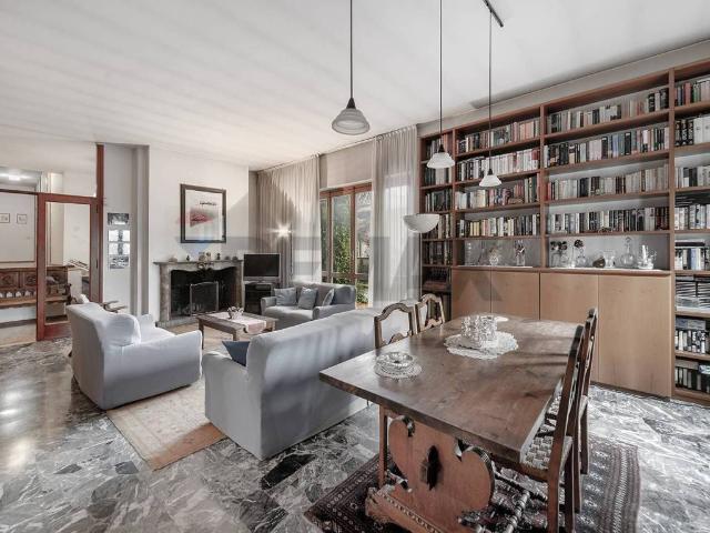 Villa Indipendente in vendita a Camparada, Lombardia