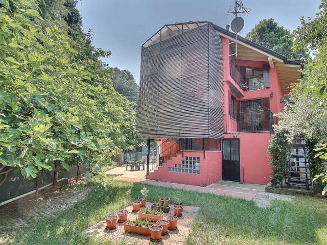 Villa Indipendente in vendita a Camparada, Lombardia